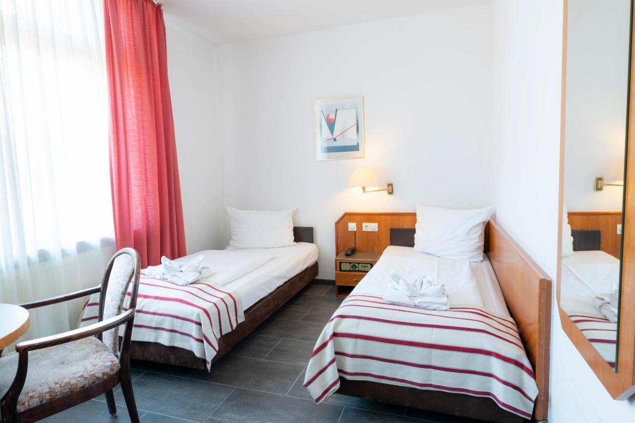 Hotel Astoria Am Urachplatz Stuttgart Eksteriør bilde