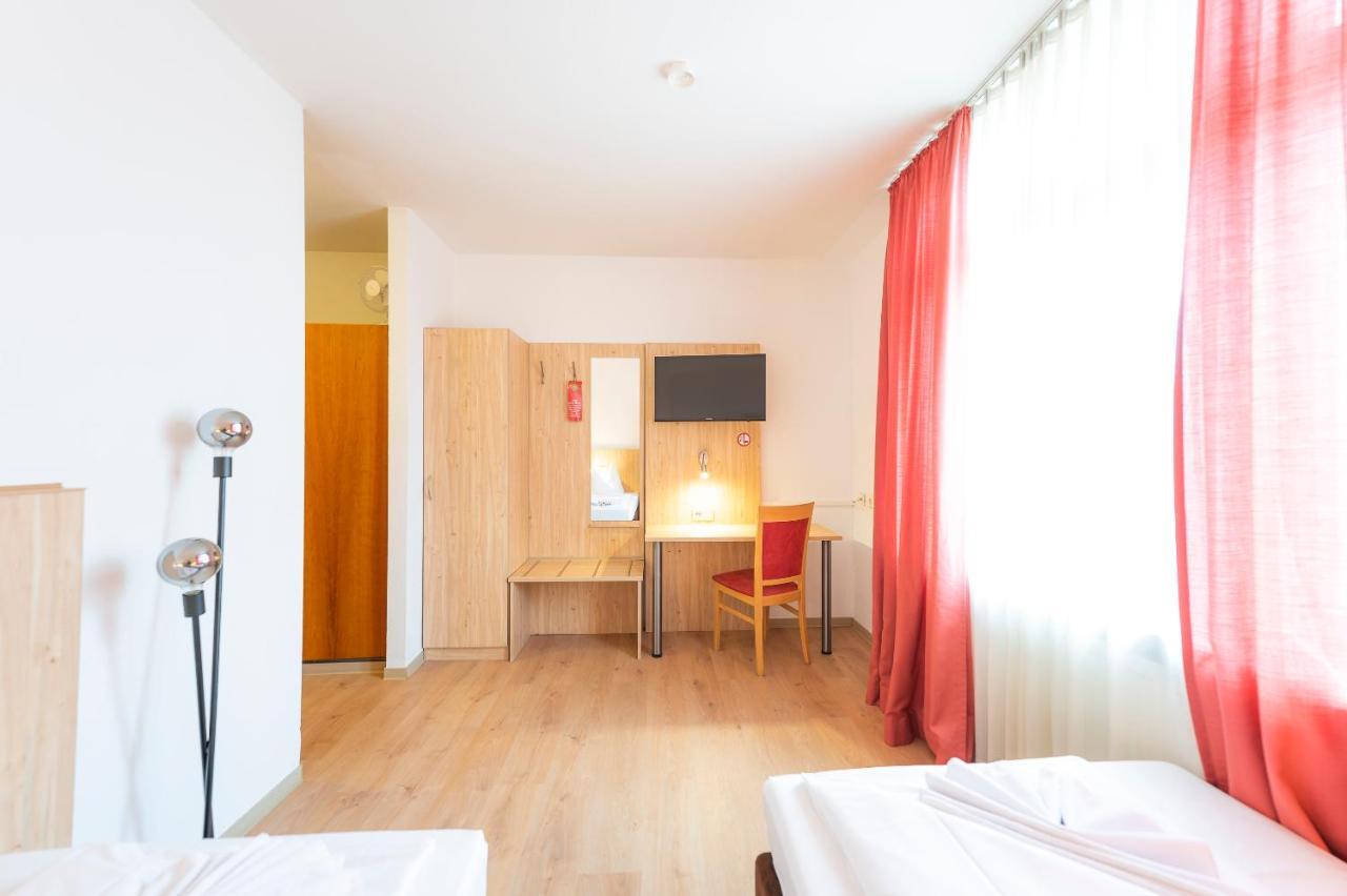 Hotel Astoria Am Urachplatz Stuttgart Eksteriør bilde
