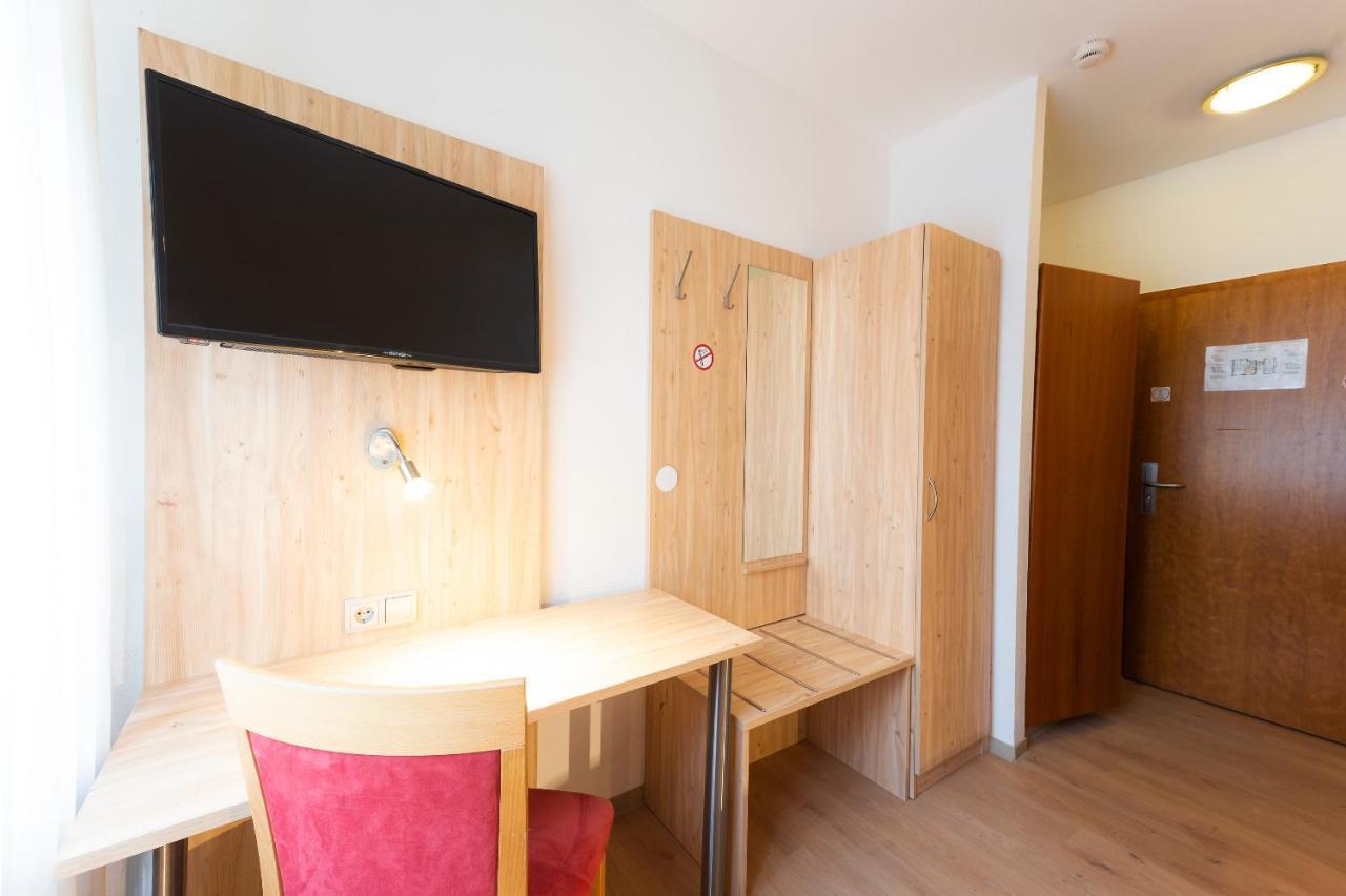 Hotel Astoria Am Urachplatz Stuttgart Eksteriør bilde